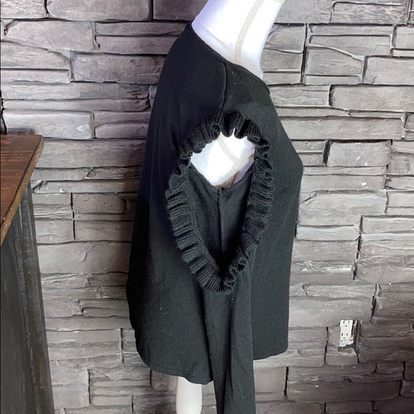 Boohoo Black Cold Shoulder Sweater M/L - Picture 2 of 6